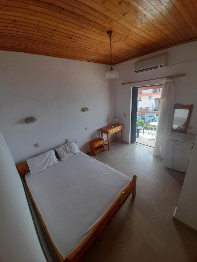 Christina Sunny Rooms Lúca Kültér fotó